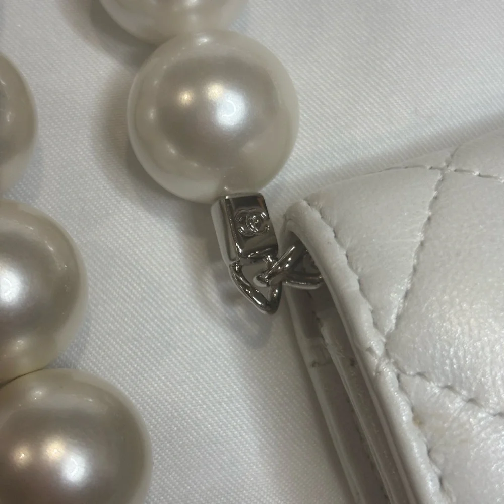CHANEL MAXI PEARLS Clutch With Chain Bag